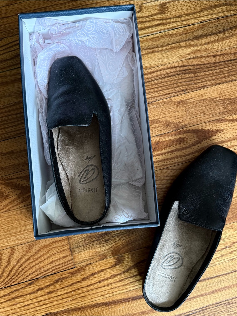 J.Renee Womans Black Slip-On Mules